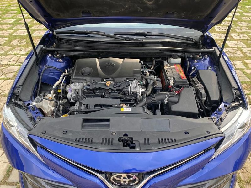 Thumbnail 3 of 2018 Toyota Camry LE